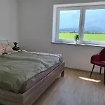 Und Vinoteka David 度假居