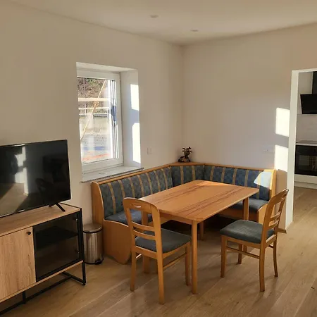 Und Vinoteka David Smihel nad Pliberkom