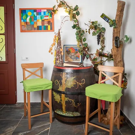 Und Vinoteka David Tatil Evi Smihel nad Pliberkom