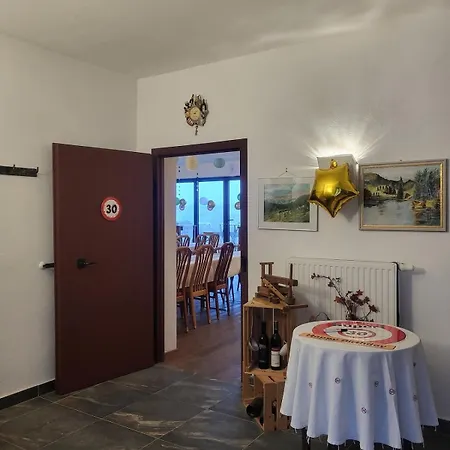 Apartman Und Vinoteka David