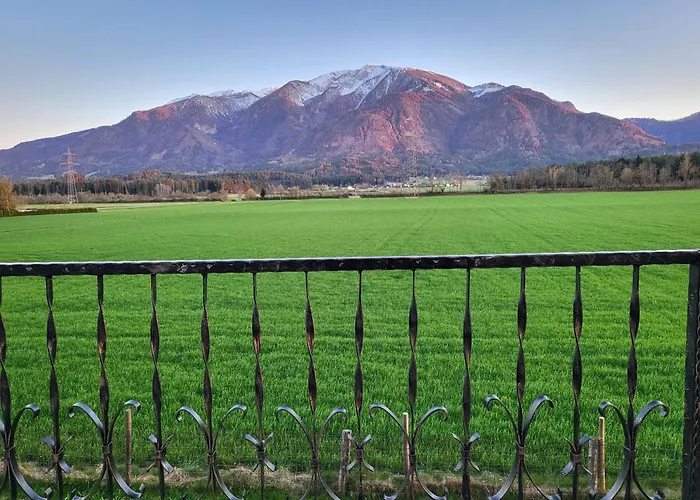 Und Vinoteka David Dom wakacyjny Smihel nad Pliberkom