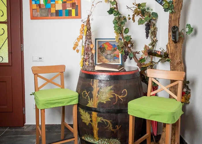 Und Vinoteka David Dom wakacyjny Smihel nad Pliberkom