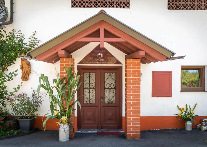 Dom wakacyjny Und Vinoteka David Smihel nad Pliberkom